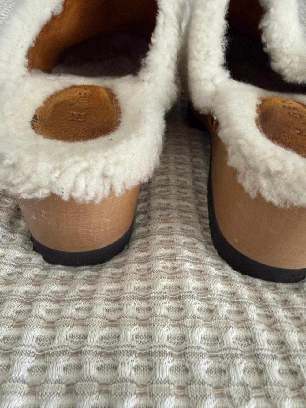 M. Gemi Cream Shearling Slip-On Mules with Tan Suede Inset. The Greta. - Picture 3 of 5